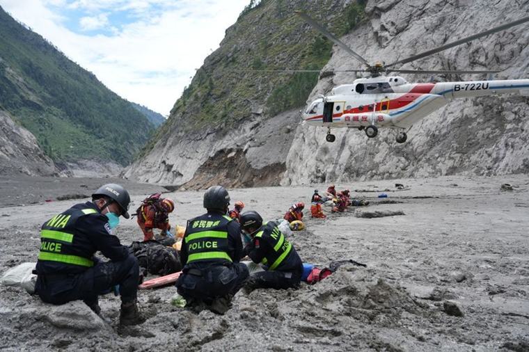 西藏吉隆泥石流災害已致31人遇難531人失聯，發現遺物987件