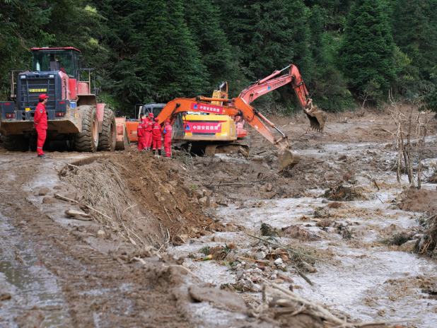 江西遂川泥石流增至5人遇難 救援指揮部已初步定位失聯人員位置 HKT 16:04